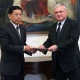 Посол Китая вручил главе МИД копии верительных грамот