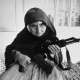 Фотография защищающей свой дом от азербайджанцев 106-летней армянки – вновь в турецкой прессе